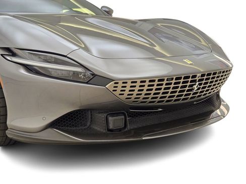 Used 2022 Ferrari Roma RWD image 4