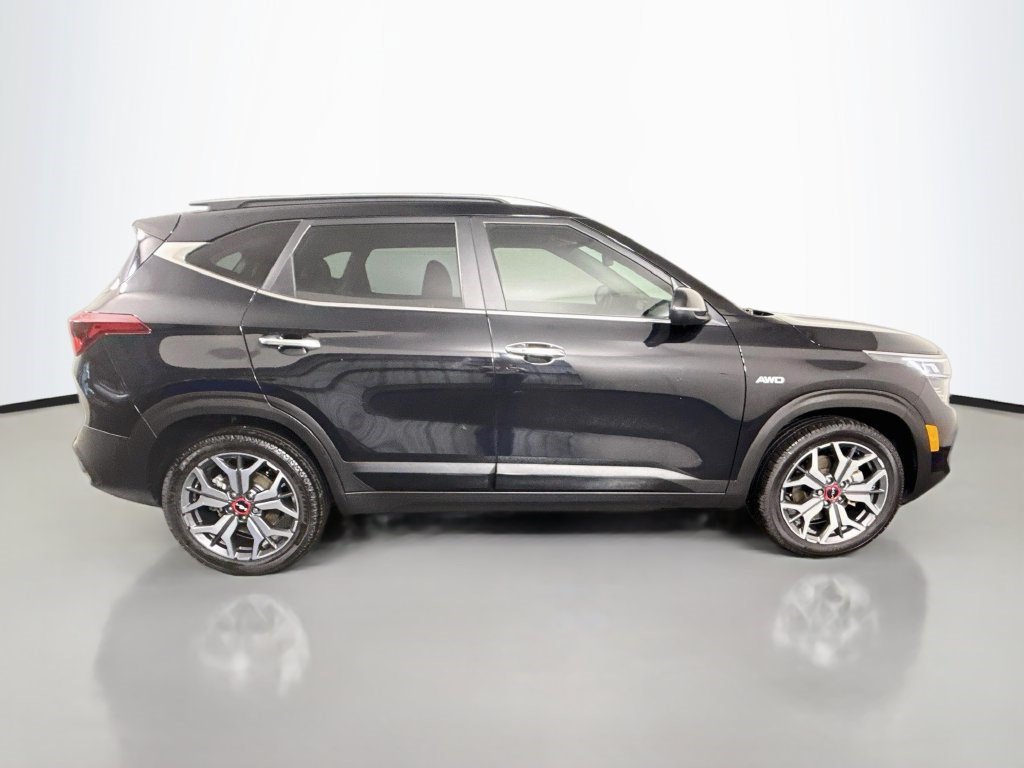 Used 2022 Kia Seltos SX w/ Sunroof Package AWD/4WD image 11
