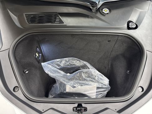 Used 2023 Chevrolet Corvette Stingray Premium Conv w/ Z51 Performance Package image 18