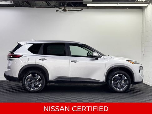 Certified 2024 Nissan Rogue SV AWD/4WD image 5