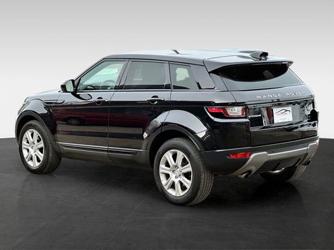 Used 2019 Land Rover Range Rover Evoque image 5