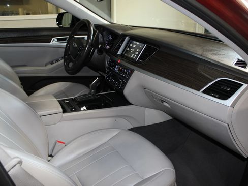 Used 2015 Hyundai Genesis 3.8 RWD image 23