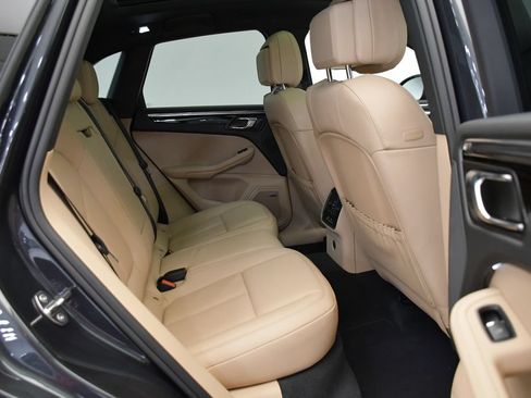 Certified 2026 Porsche Macan AWD/4WD image 54