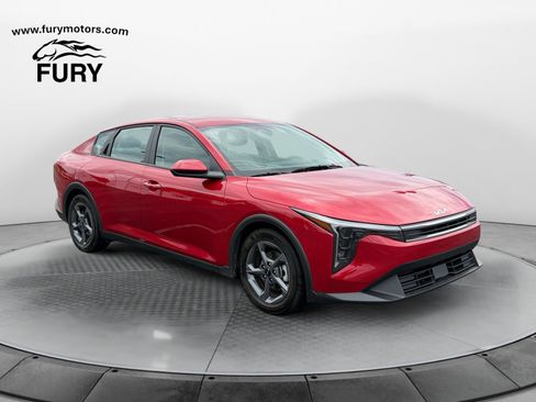 Used 2025 Kia K4 FWD image 1