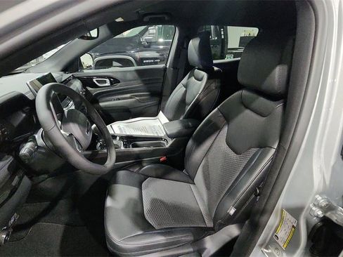 New 2026 Jeep Compass Latitude image 15