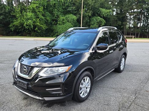 Used 2018 Nissan Rogue SV FWD image 1