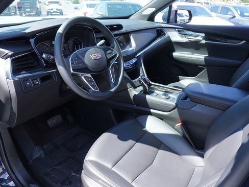 Used 2025 Cadillac XT5 Premium Luxury image 17
