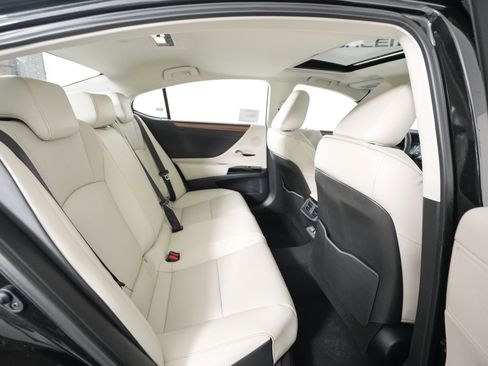 New 2025 Lexus ES 350 w/ Premium Package image 16