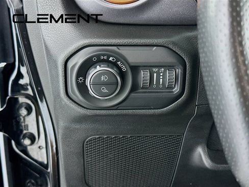 Used 2021 Jeep Gladiator Mojave AWD/4WD image 14