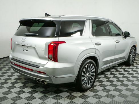 Used 2024 Hyundai Palisade Calligraphy AWD/4WD image 3