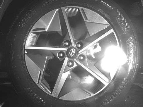 Used 2025 Hyundai Tucson SEL AWD/4WD image 14