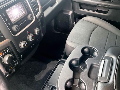 Used 2024 RAM 1500 Warlock AWD/4WD image 16