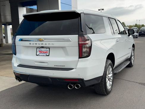 Used 2023 Chevrolet Suburban Premier AWD/4WD image 3