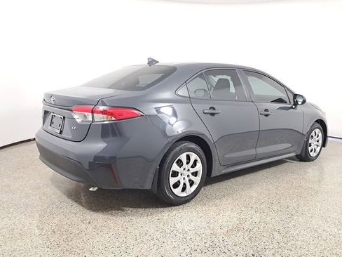 Used 2025 Toyota Corolla LE image 5