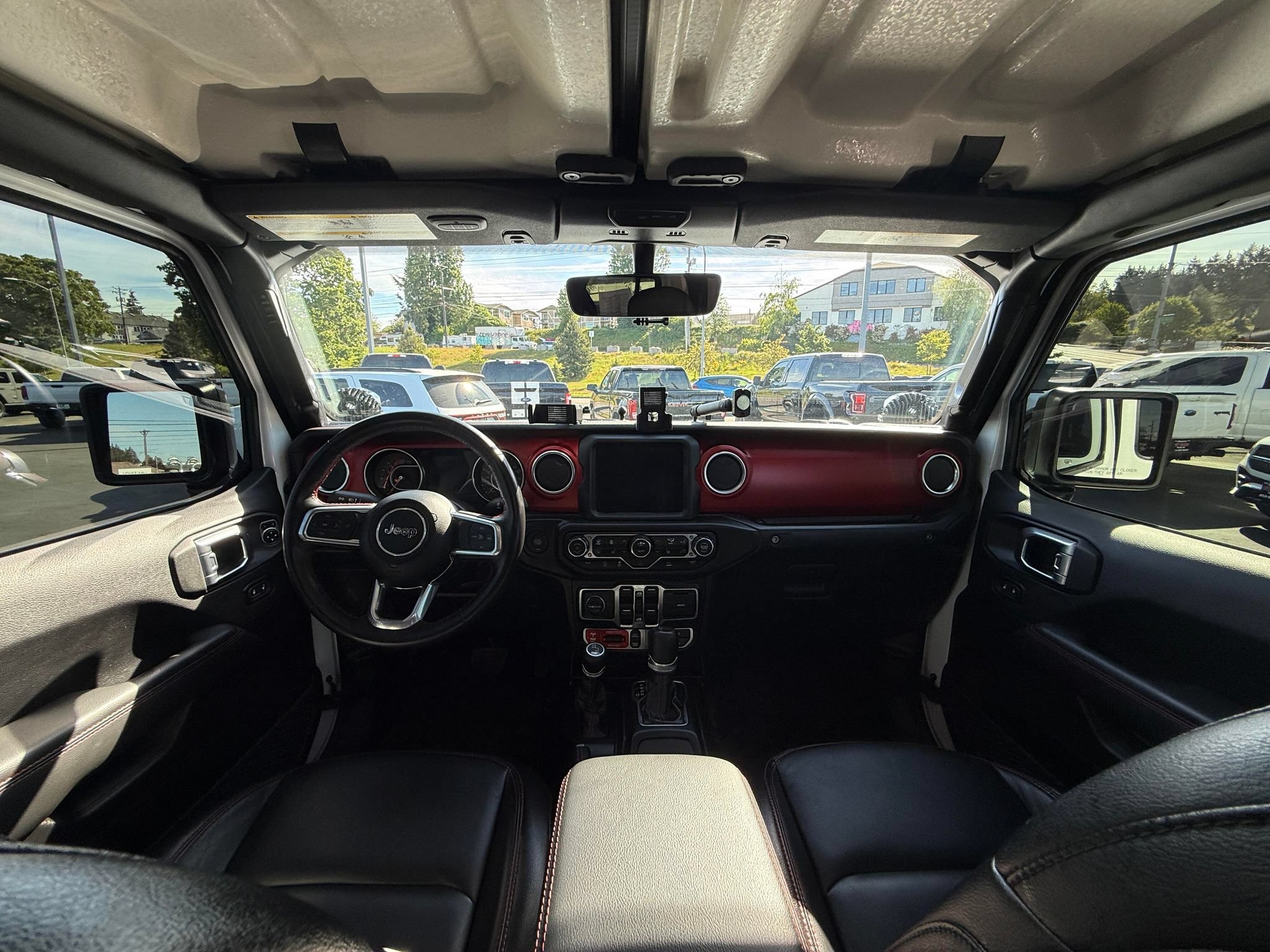 Used 2023 Jeep Gladiator Rubicon w/ Cold Weather Group AWD/4WD image 9