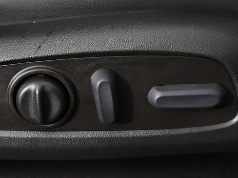 Used 2023 Chevrolet Traverse LT w/ LPO, Floor Liner Package image 36