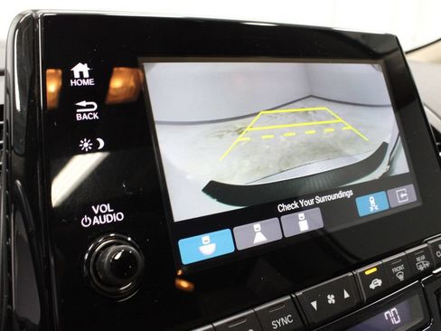 Used 2023 Honda Odyssey Elite image 3