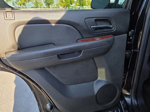 Used 2010 GMC Yukon SLT image 14