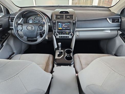 Used 2012 Toyota Camry LE FWD image 14