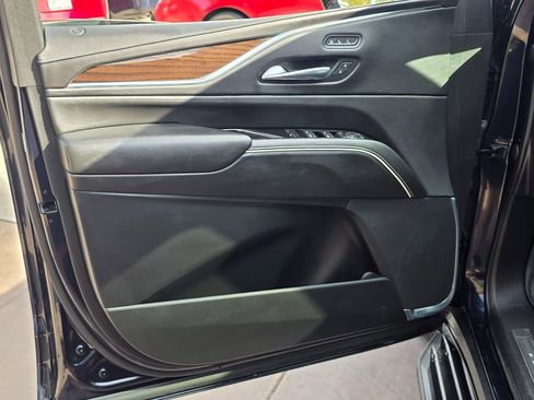 Used 2021 Cadillac Escalade Sport Platinum image 31