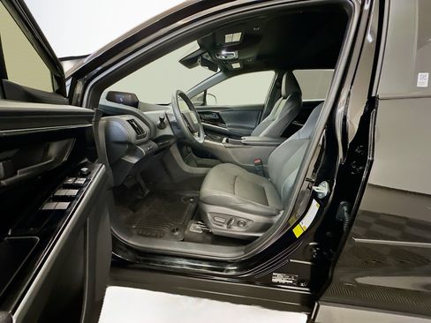 Used 2024 Toyota bZ4X XLE w/ Weather Package image 13