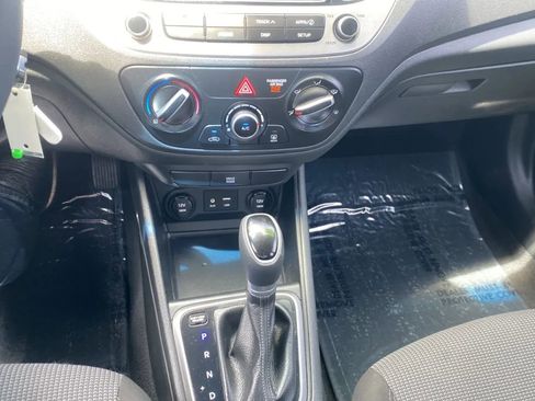 Used 2018 Hyundai Accent SEL FWD image 19