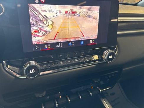 Used 2025 GMC Canyon Elevation w/ Convenience Package AWD/4WD image 14