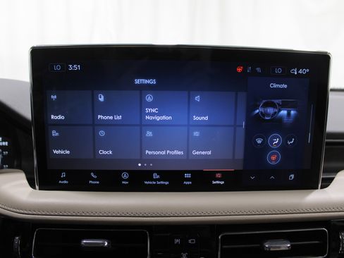 Certified 2023 Lincoln Nautilus Reserve w/ Equipment Group 201A image 20