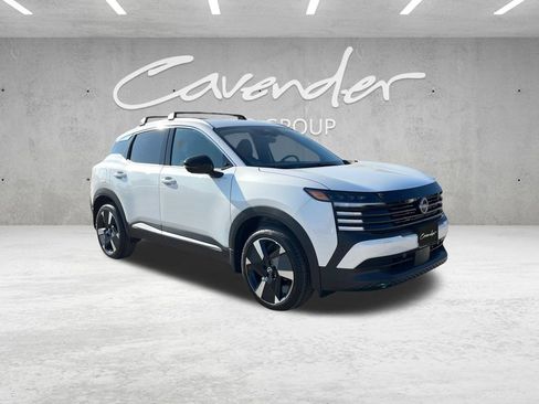 New 2026 Nissan Kicks SR w/ Cold Weather Package image 2