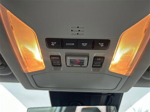 Used 2021 Toyota RAV4 Limited image 31