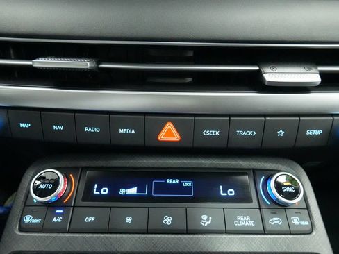 Used 2023 Hyundai Palisade Limited AWD/4WD image 40