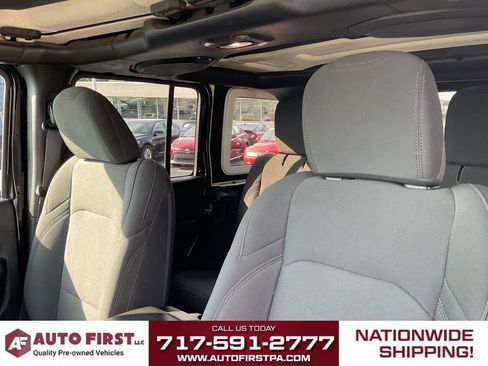 Used 2018 Jeep Wrangler Unlimited Sport S AWD/4WD image 6