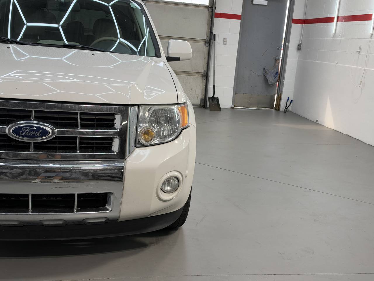 Used 2010 Ford Escape 4WD Hybrid image 11
