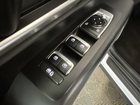 Used 2022 Kia Telluride S AWD/4WD image 13