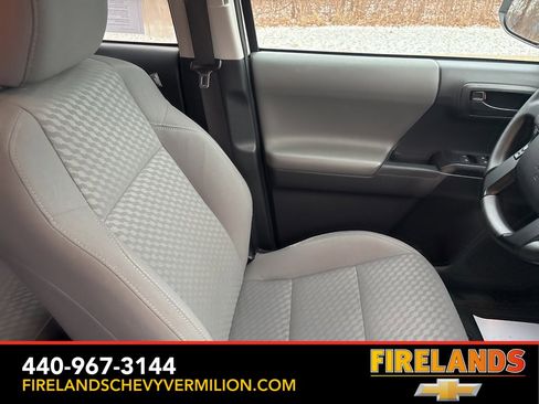 Used 2023 Toyota Tacoma TRD Sport image 29