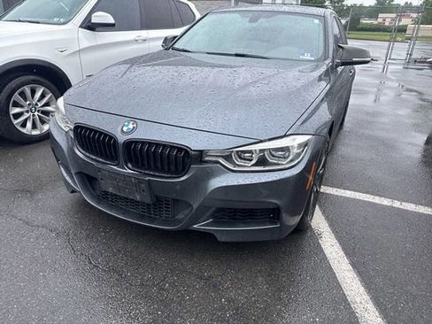 Used 2017 BMW 340i xDrive Sedan AWD/4WD image 2