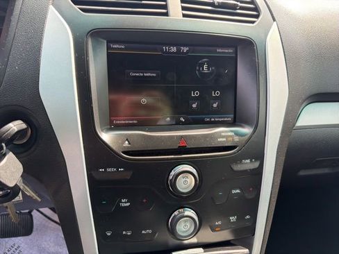 Used 2014 Ford Explorer XLT w/ Equipment Group 202A AWD/4WD image 31