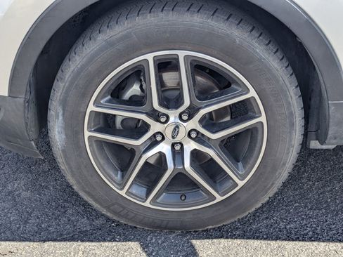 Used 2019 Ford Explorer Sport AWD/4WD image 13