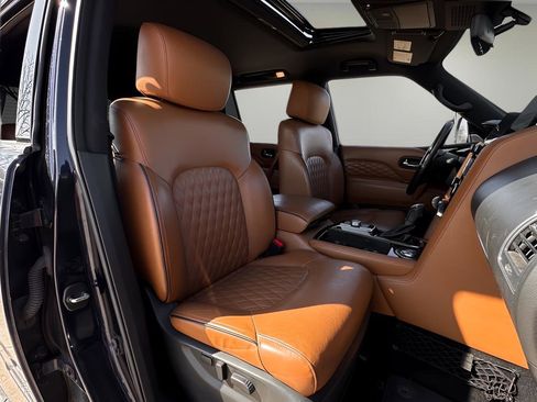 Used 2022 INFINITI QX80 Sensory w/ All-Season Package image 32