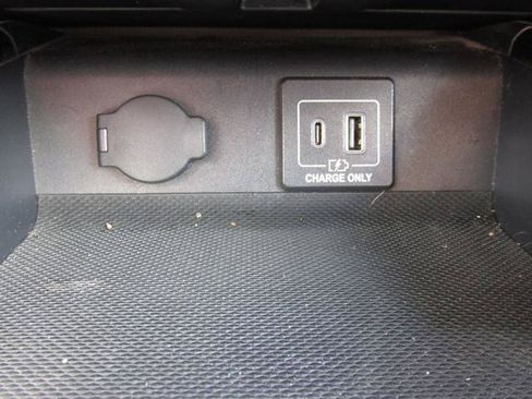 Used 2019 Nissan Pathfinder SV AWD/4WD image 14