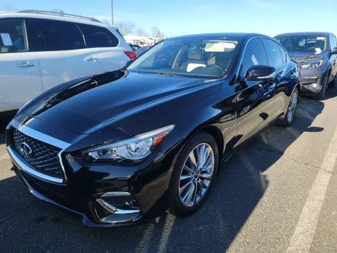 Used 2018 INFINITI Q50 Luxe w/ Essential Package (3.0T Luxe) image 1