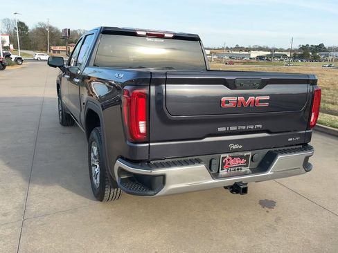 Used 2025 GMC Sierra 1500 SLT image 6