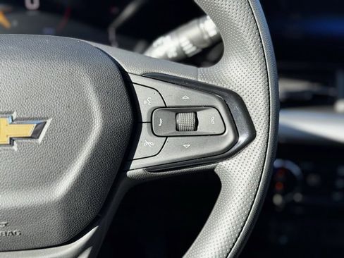 Certified 2025 Chevrolet Trax LT image 23