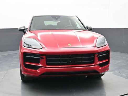 Used 2025 Porsche Cayenne GTS AWD/4WD image 26