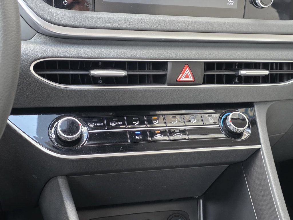 Used 2023 Hyundai Sonata SE FWD image 14