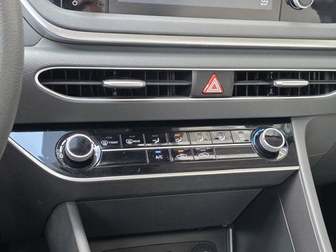 Used 2023 Hyundai Sonata SE FWD image 14