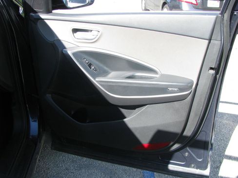 Used 2014 Hyundai Santa Fe Sport image 11