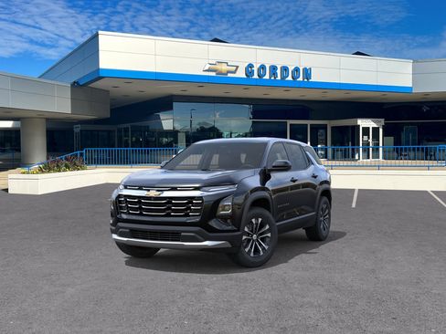 New 2026 Chevrolet Equinox LT w/ Convenience Package II FWD image 8