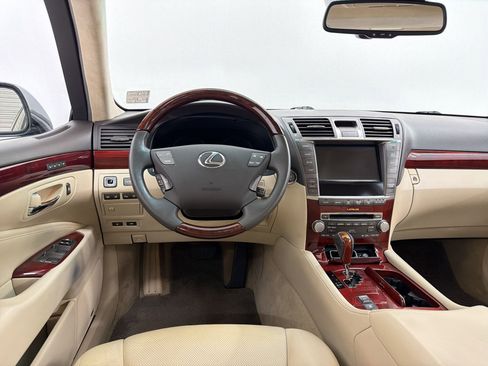 Used 2011 Lexus LS 460 L w/ Luxury Pkg image 25