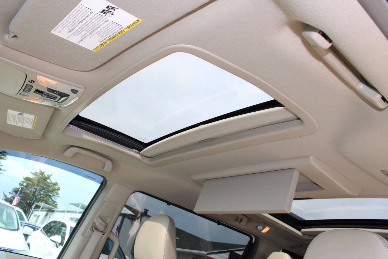 Used 2013 Toyota Sienna Limited w/ Premium Pkg FWD image 21